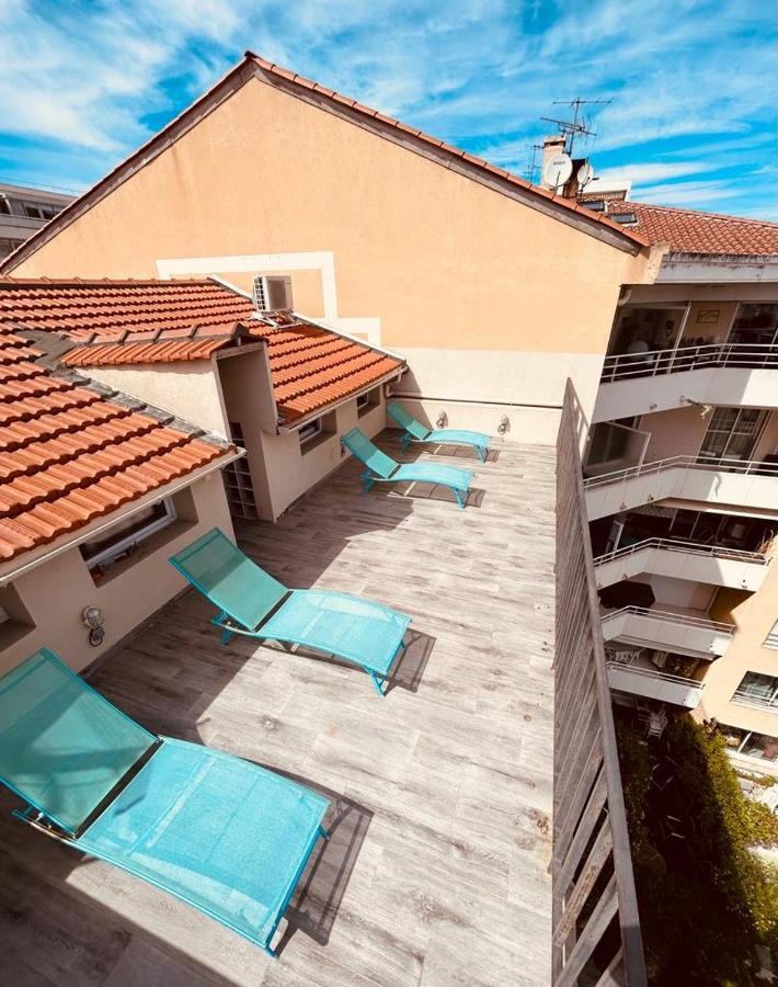 Appartamento Duplex Lumineux Renove Avec Terrasse Et Bains De Soleil Cannes